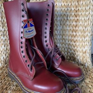 dr martens 1914 vintage